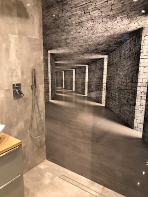 Panel -szkło hartowane z  nadrukiem UV 3D w łazience